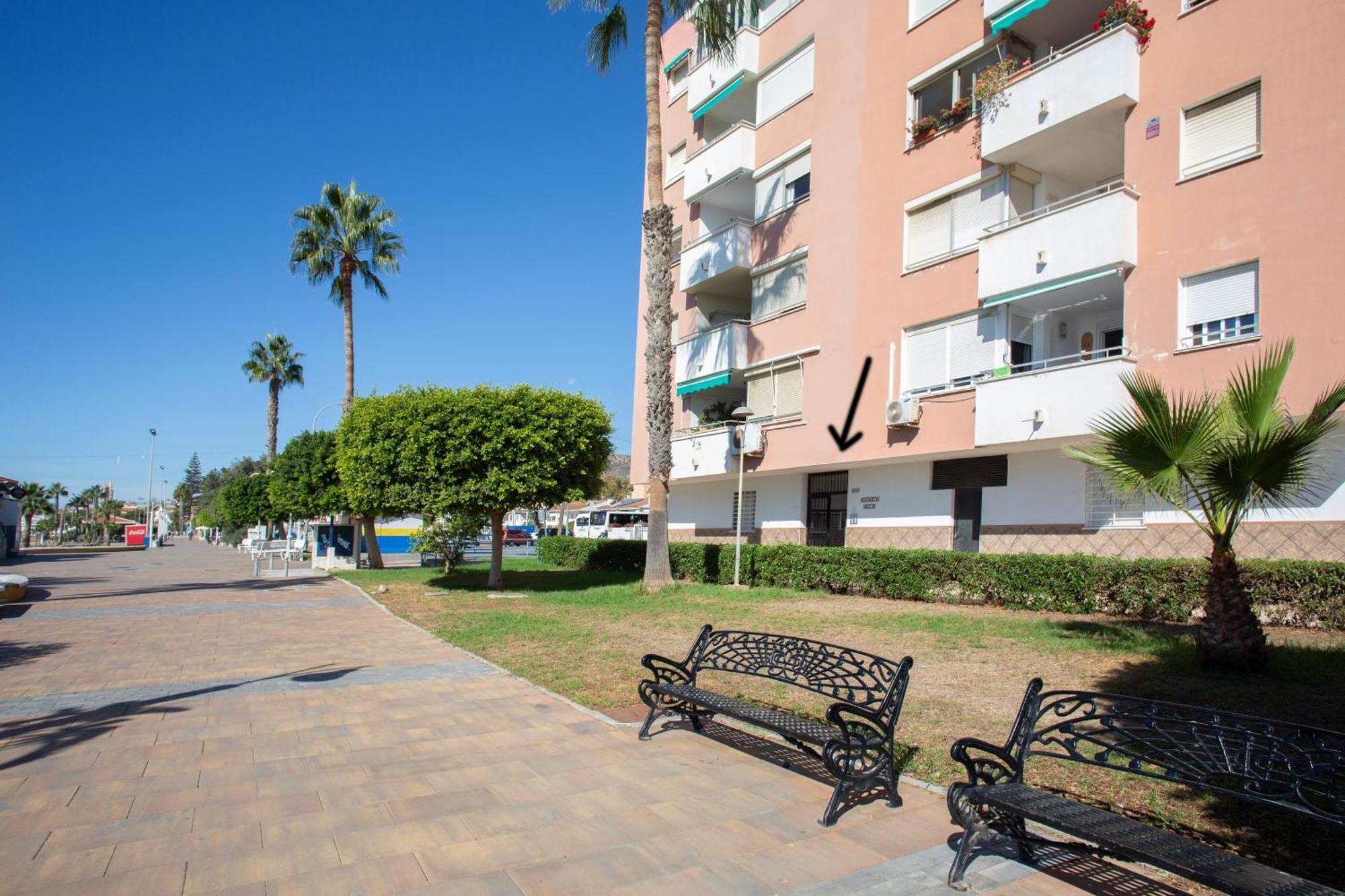 Bajo En Primera Linea - Cala Del Moral, Urbanizacion Calaflores La Cala Del Moral المظهر الخارجي الصورة